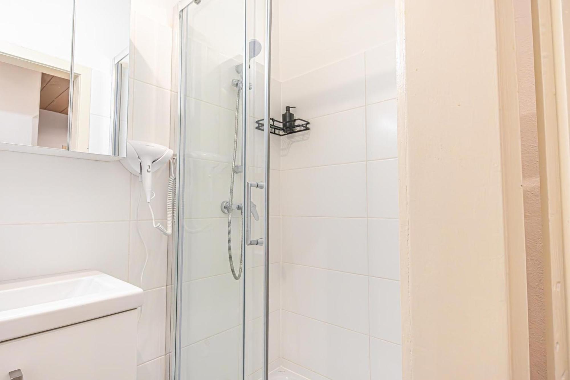 Desirable 2Br - Bookable For Longstays In Lockdown B Wina Bagian luar foto